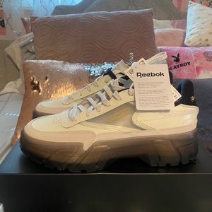 Cardi B Reeboks size 9 NWT